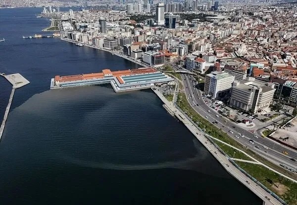 İZSU denize çamur deşarj ederken suç üstü yakalandı!